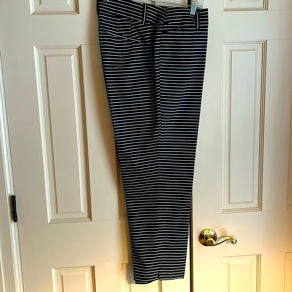 Ann Taylor Loft Julie Cropped Pant, Blue/White Stripe, Size 10
